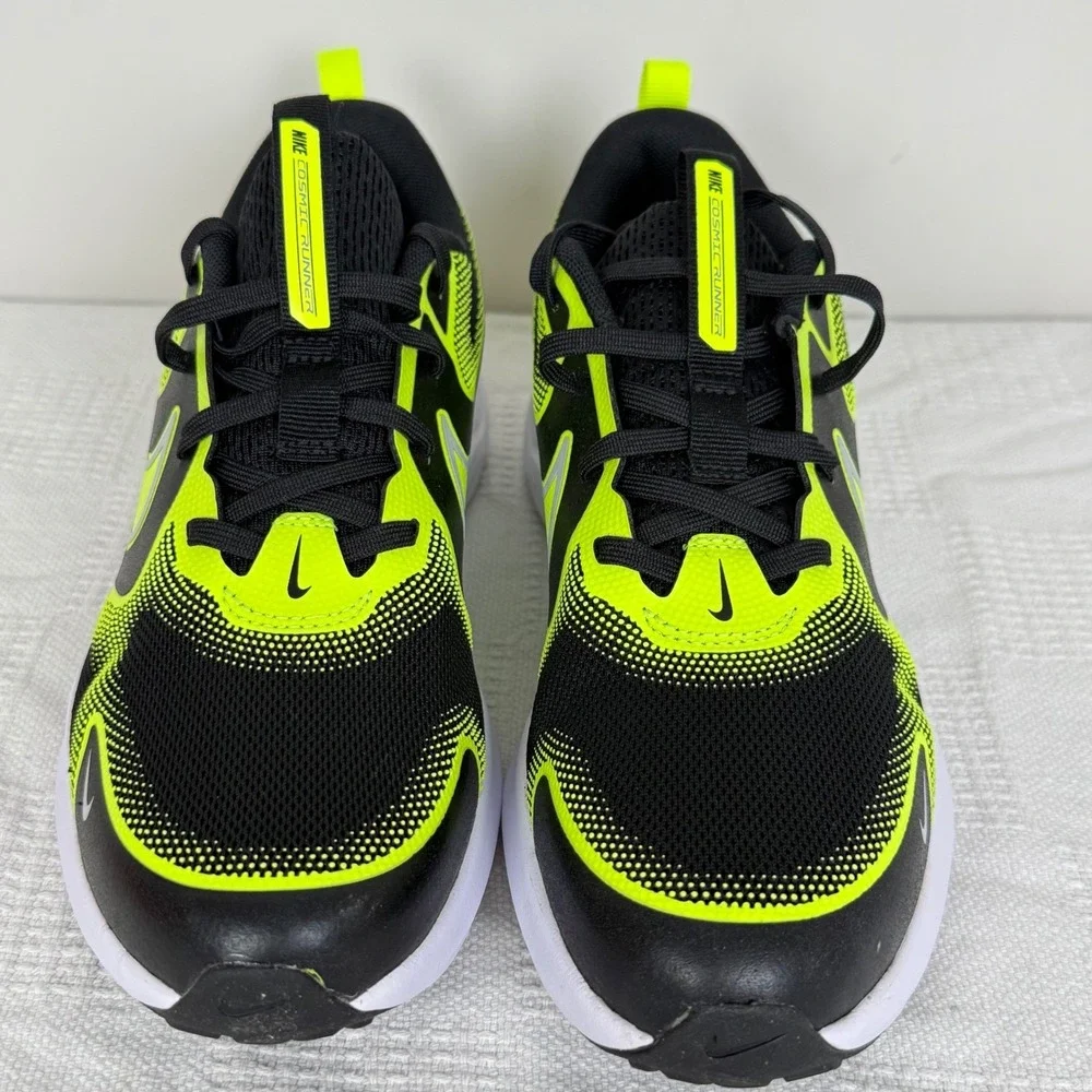 Nike Cosmic Runner GS Youth Size 5Y Black Volt Running Shoes HM4402-005